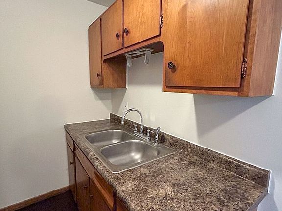 3rd image of 2420 Dupont Ave S APT 303