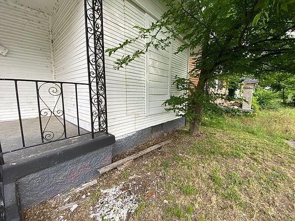 5th image of 1117 Breedlove St