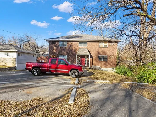 904 E T C Lea Rd, Independence, MO 64050