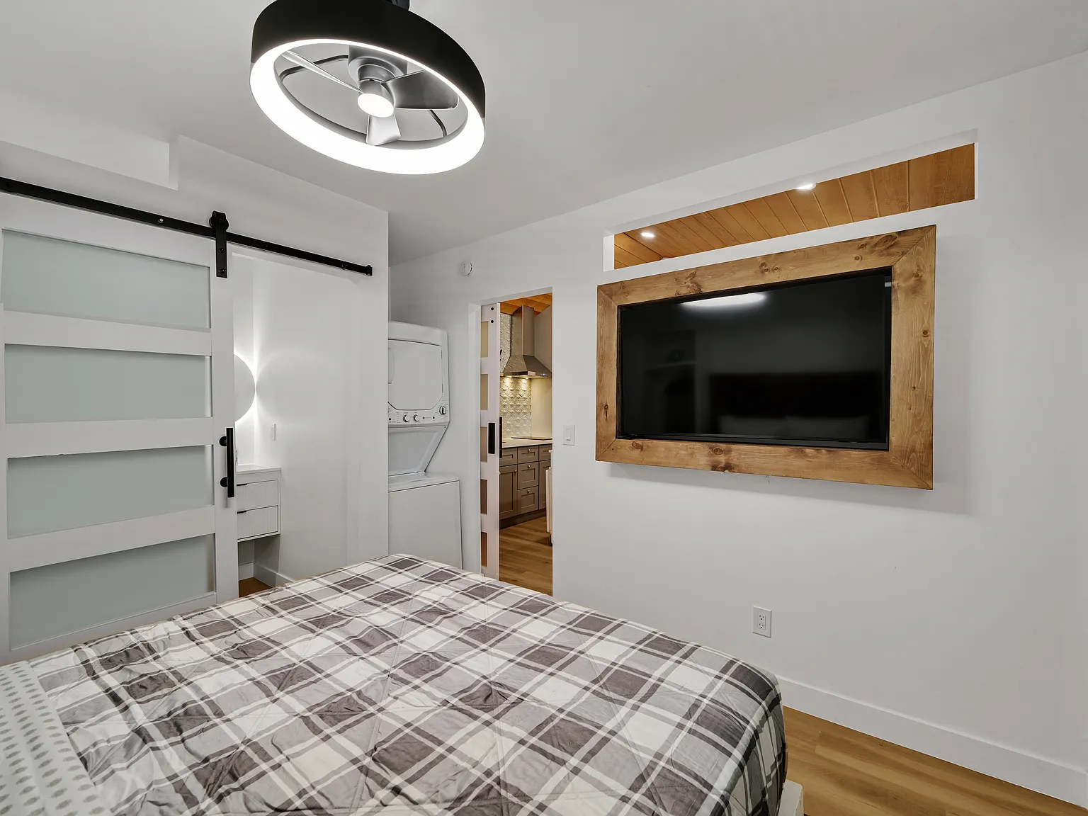 1 bed, 500 sqft, $1,500 — Photo 3