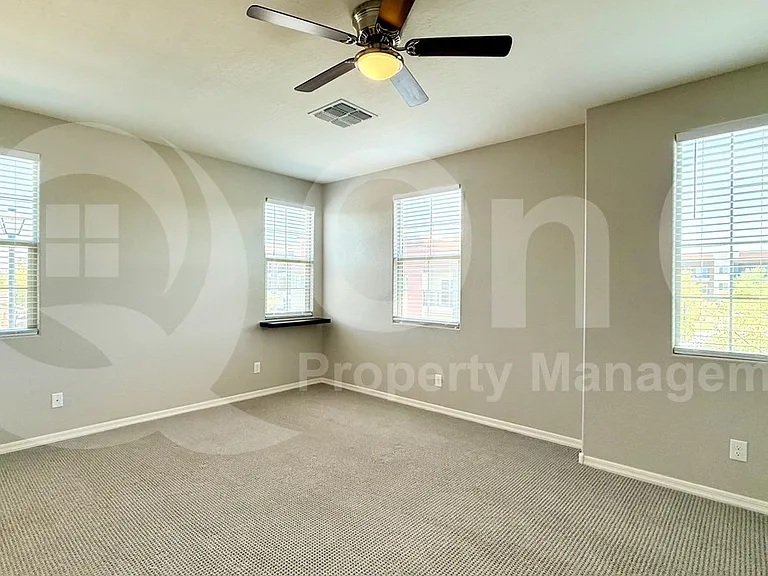 3749 E Stiles Ln — Photo 10