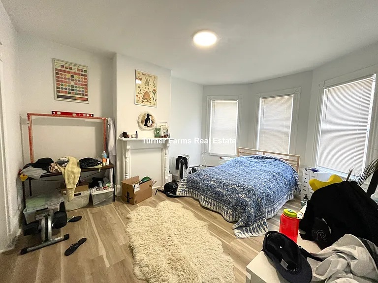 254 Windsor St #2 — Photo 8
