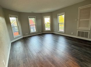 408 B Ave NW, Cedar Rapids, IA 52405