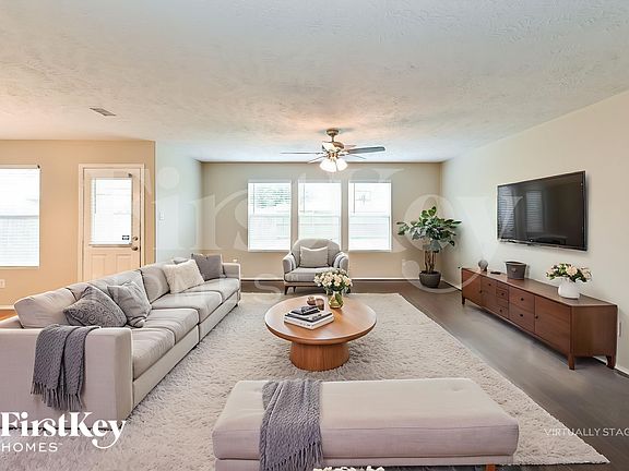 3rd image of 11506 Moonlight Ridge Dr
