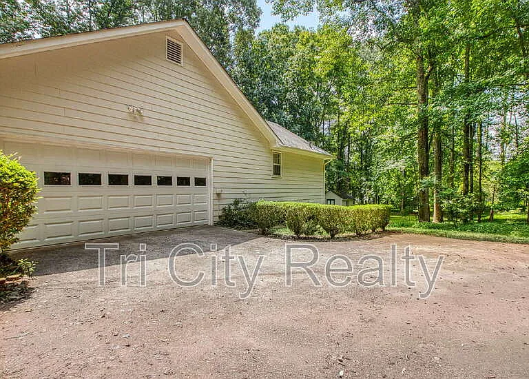 135 Brookside Trce — Photo 31