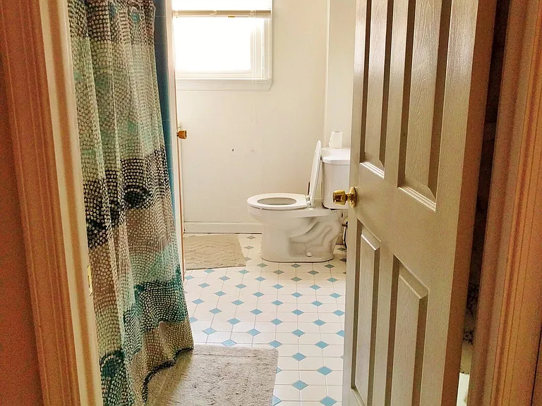130 Eachus Ave — Photo 9