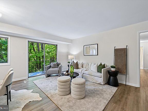 5th image of 10648 Montrose Ave #M-103