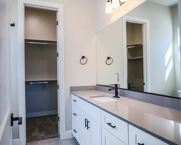 1855 W 740 South Cir — Photo 46