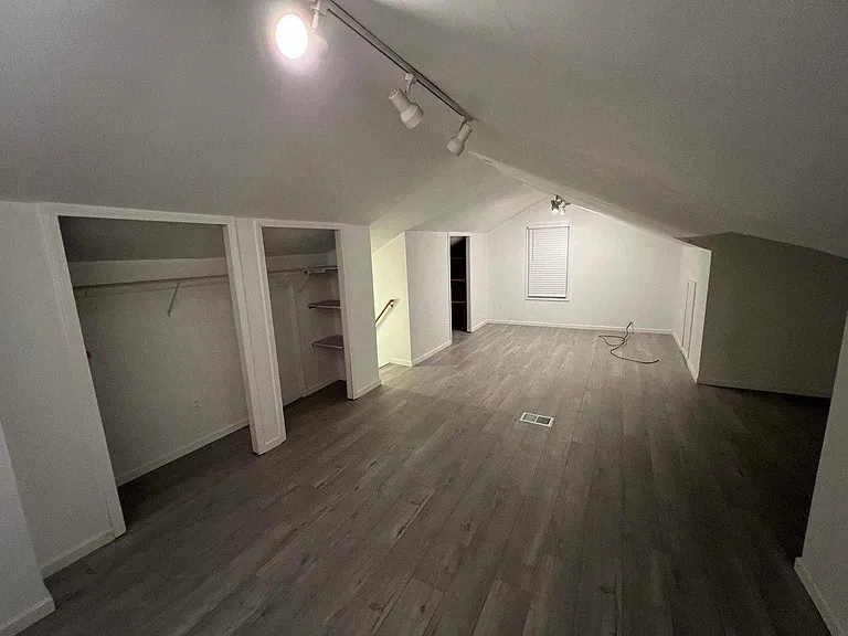 537 E Woodland St — Photo 17