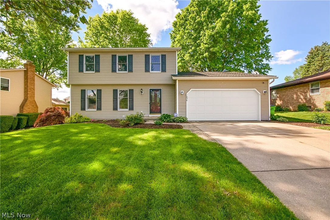 858 Morningbreeze Cir photo 1