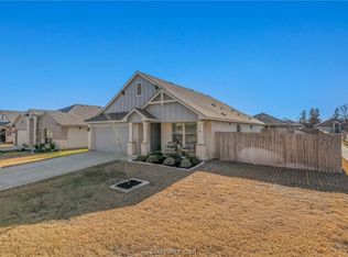 1947 Cartwright St, Bryan, TX 77807