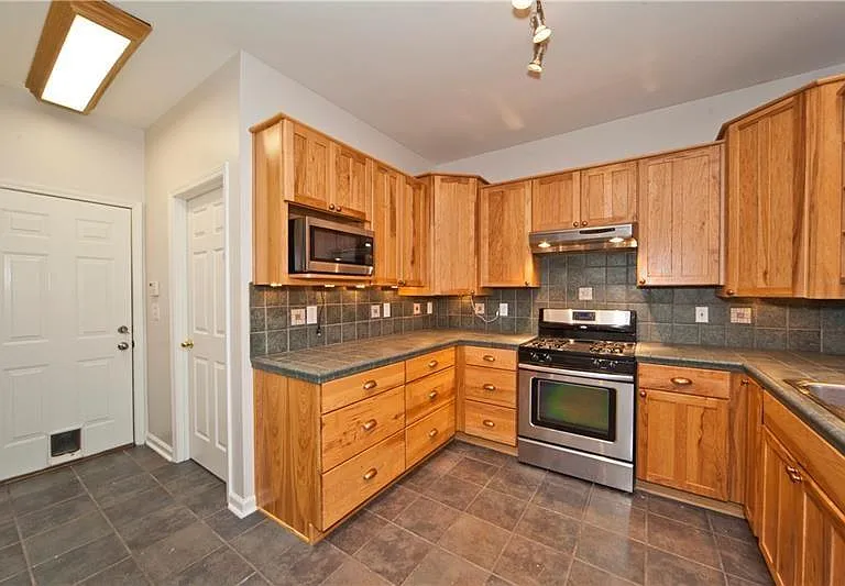 1170 Rhyne Chase SE — Photo 5