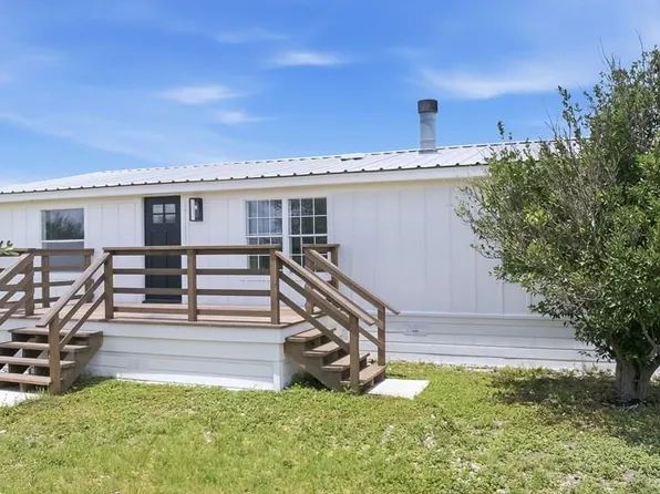 3030 County Road 218, Hobson, TX 78117