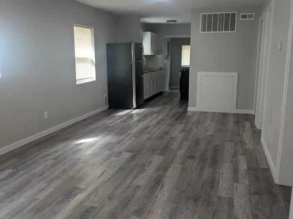 1518 Topping Ave, Kansas City, MO 64127