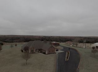 23910 E 970th Rd, Weatherford, OK 73096