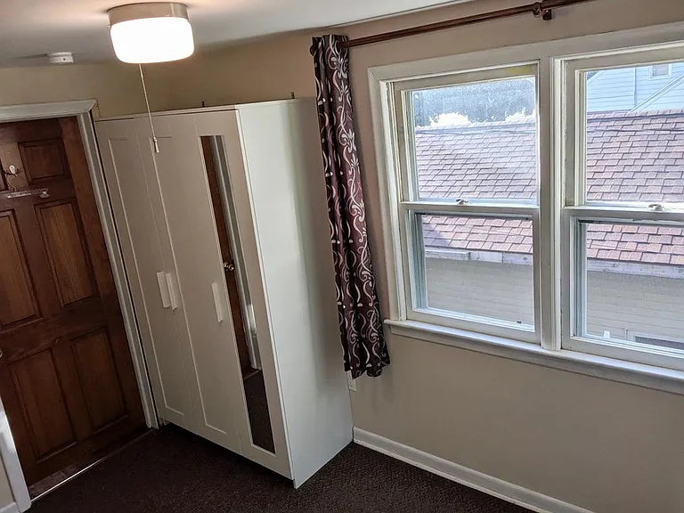 Upstairs bedroom #4