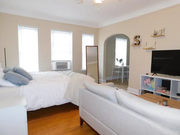 728 Clark St #22, Evanston, IL 60201