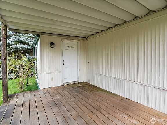 4th image of 13005 213th Avenue Ct E