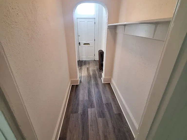 207 S Beaver St — Photo 3