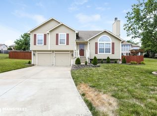 403 Granite Ct, Raymore, MO 64083
