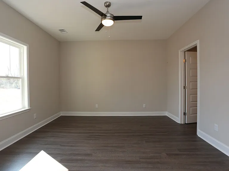 115 Avalon Trce — Photo 12
