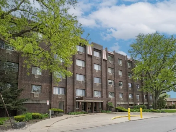 8455 W Leland Ave Unit 316, Chicago, IL 60656