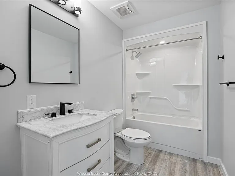 1500 Ouellette Ave #402 — Photo 30