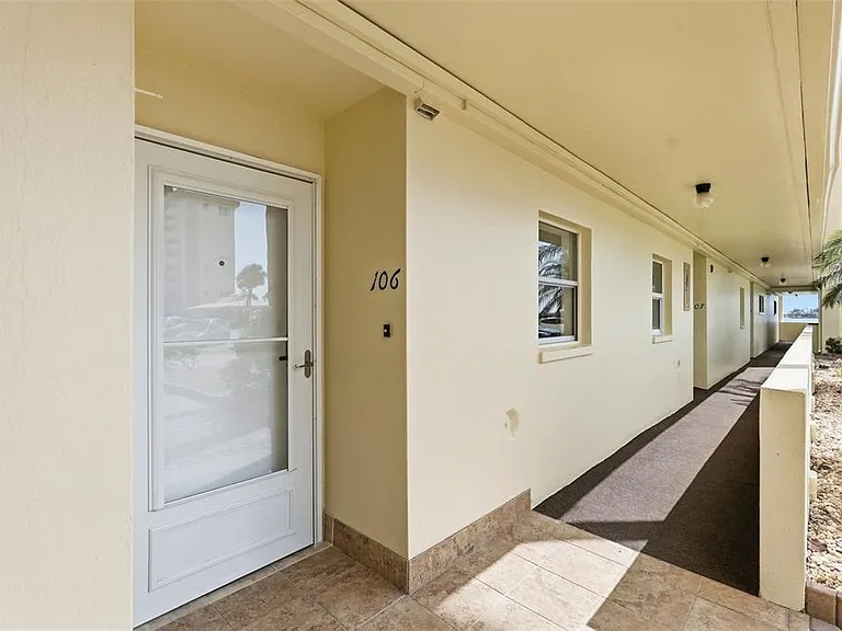 4775 Cove Cir #106 — Photo 2