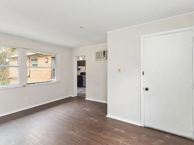 3069 Westwood Northern Blvd — Photo 9