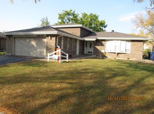 6202 Streamwood Ln, Matteson, IL 60443