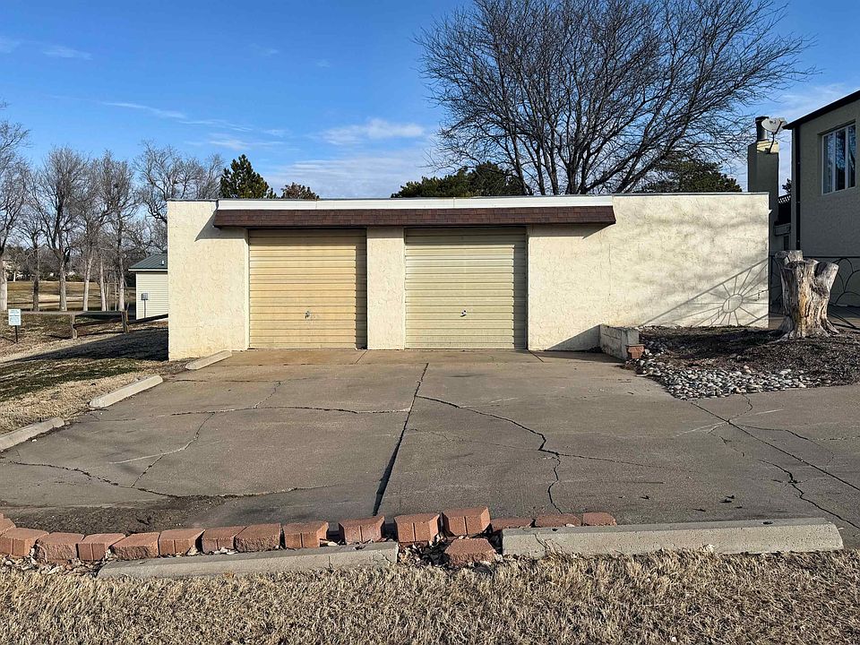 1st image of 227 Castillian Blvd