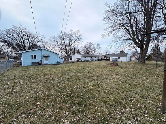 3rd image of 4802 Willowbrook Dr