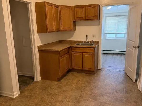 7 E Main St APT 1, Mayville, MI 48744