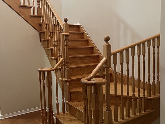 3rd image of 138 Degrassi Cove Cir