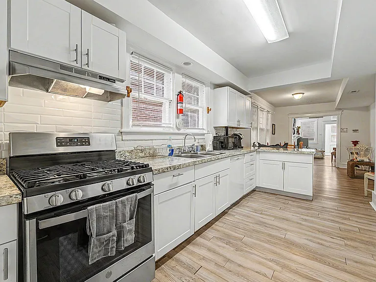 5 N Newport Ave #1 — Photo 12