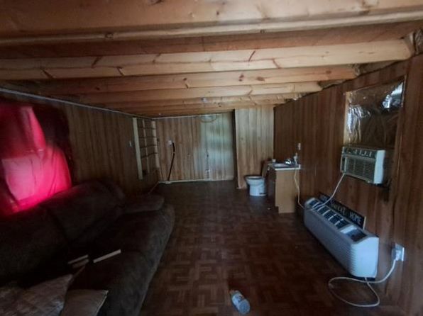 305 S Oak St, Mize, MS 39116