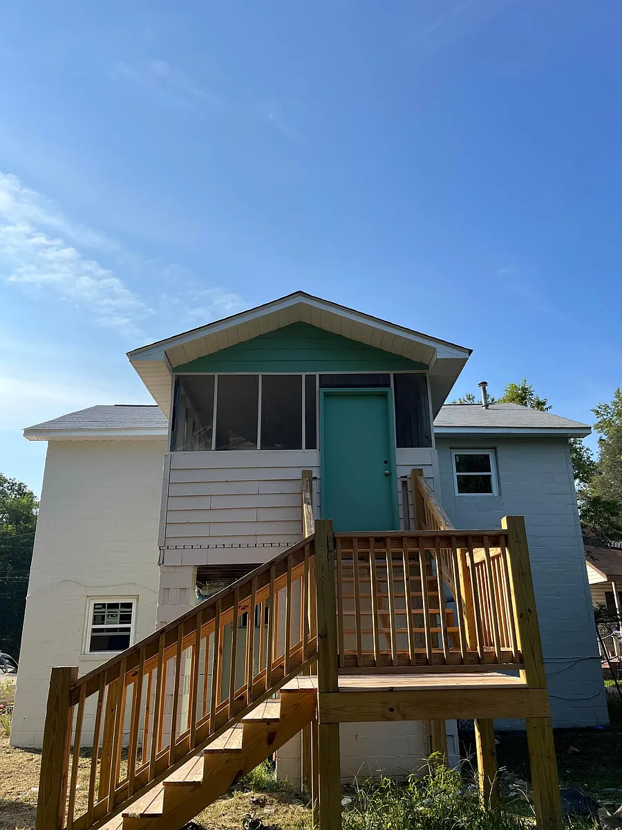 Building Photo - 2227 Sullivan Rd #A