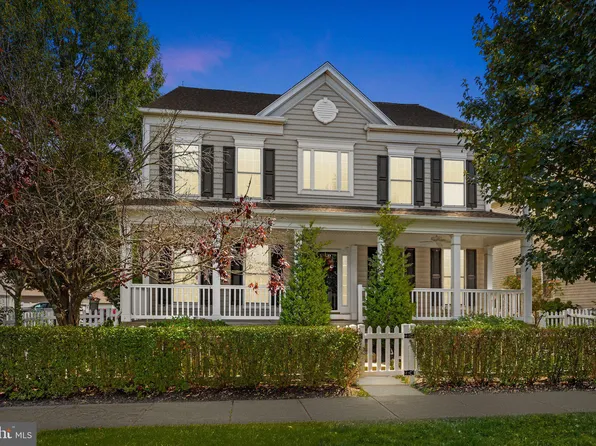 25 Croft Dr, Fountainville, PA 18923