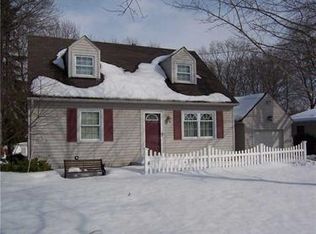 195 S Kerrwood Dr, Hermitage, PA 16148