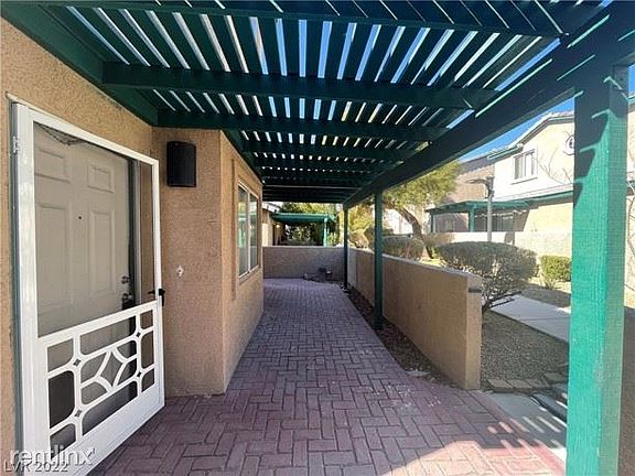 4th image of 5592 Lago Ct