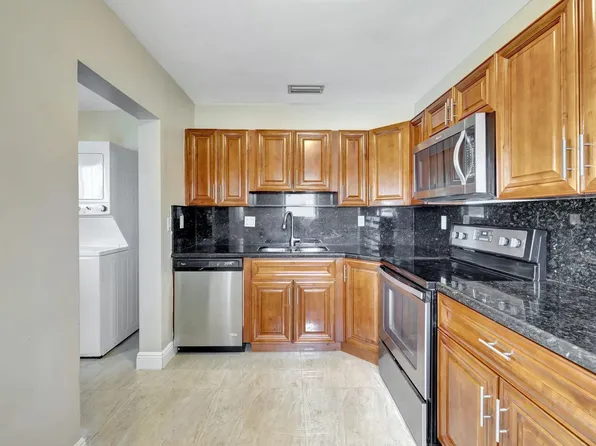 600 NE 57th Court, Oakland Park, FL 33334