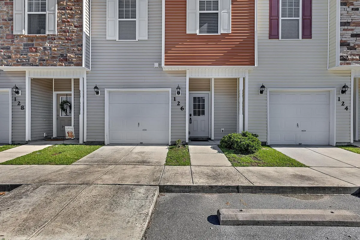 Building Photo - 126 Waterstone Ln