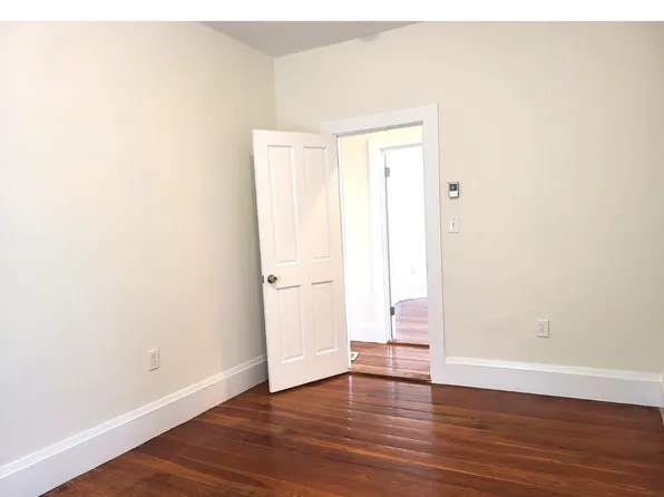 27 Buttonwood St #3, Dorchester, MA 02125