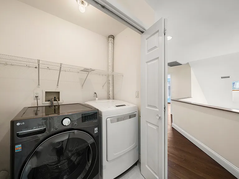 403 Dogwood Ct #403 — Photo 6