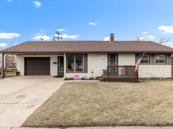 6326 1st St, Loves Park, IL 61111