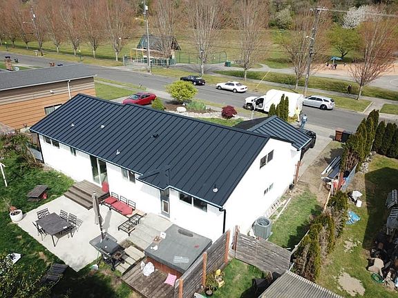3rd image of 6238 S Wapato St