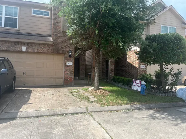 11017 Panther Ct, Houston, TX 77099