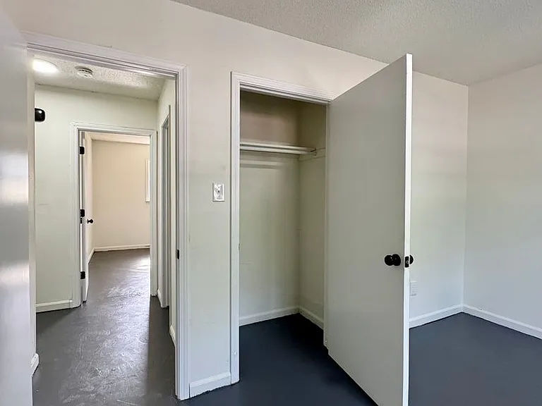 818 Taggart Ave #F — Photo 21