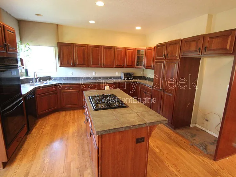7489 Bur Oak Pl — Photo 8