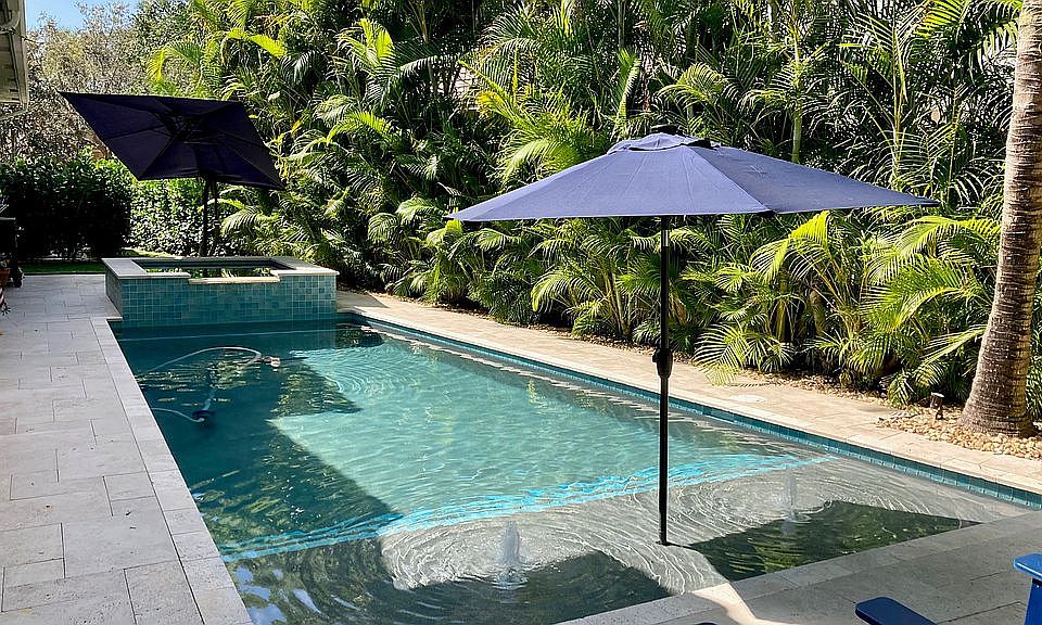Pool & Hot Tub & Stone Deck 